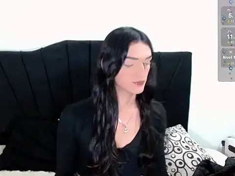 Snapshot of x_isabella_x chatting on October 2025 07:20:02 AM x isabella x online show from October 2025 07:20:02 AM