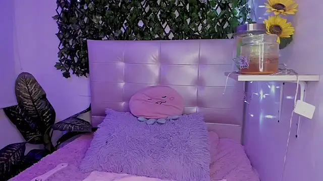 Anna Blade  online show from December 2025 04:22:01 AM