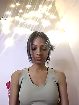 Your-Kitkat online show from November 2025 07:40:02 PM