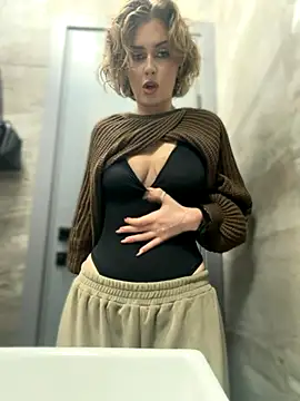 KellyKeler online show from November 2025 12:31:02 PM