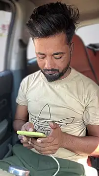 Snapshot of Munny6677 chatting on February 2026 07:23:02 AM Munny6677 online show from February 2026 07:23:02 AM