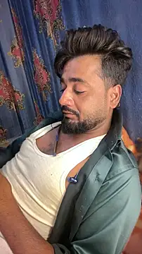 Snapshot of Munny6677 chatting on February 2026 09:54:02 PM Munny6677 online show from February 2026 09:54:02 PM