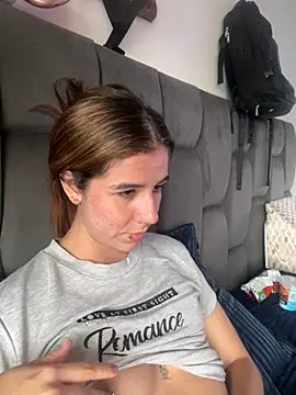 AllieYourGirl online show from November 2025 09:28:01 PM