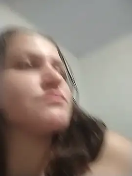Snapshot of Vanessinhadappkrosa chatting on June 2026 01:03:01 AM Vanessinhadappkrosa online show from June 2026 01:03:01 AM