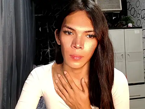 ladyhotcuming online show from May 2026 06:09:01 PM