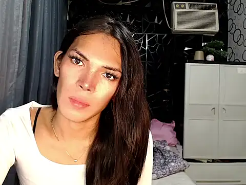 ladyhotcuming online show from June 2026 12:38:02 PM