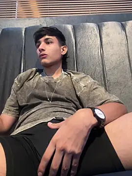 cody fox10 online show from November 2025 08:43:01 PM