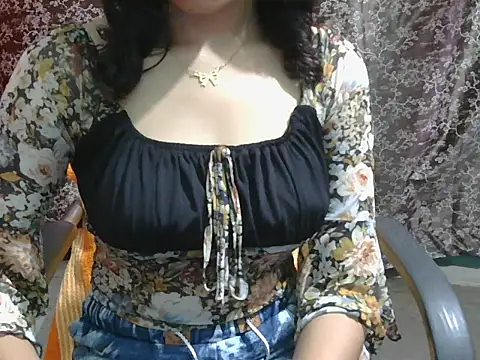 Snapshot of lovely_soniya chatting on June 2026 06:12:01 AM lovely soniya online show from June 2026 06:12:01 AM
