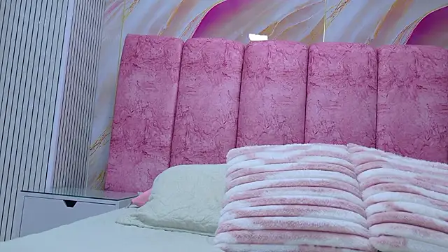 emmacurvy online show from March 2026 03:08:02 AM