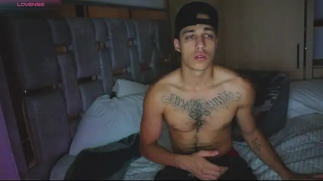 Snapshot of orionblaze69_ chatting on November 2025 12:21:02 AM orionblaze69 online show from November 2025 12:21:02 AM