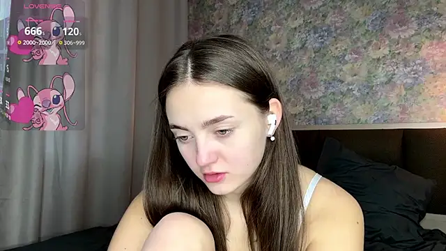 LoraDavi online show from April 2026 08:15:02 AM