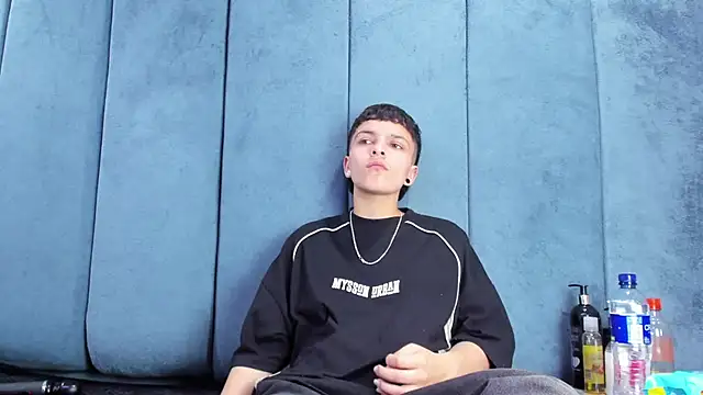 Megan Thompson  online show from March 2026 02:15:01 AM