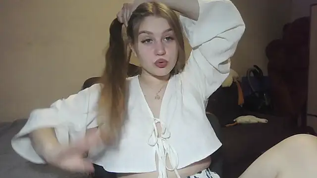 yourhoney Lola  online show from October 2025 04:46:01 PM