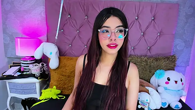 Snapshot of ZarahQueen chatting on September 2025 10:10:02 PM ZarahQueen online show from September 2025 10:10:02 PM