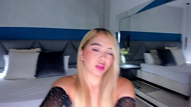 Snapshot of Mia_Roswell chatting on November 2025 05:29:01 AM Mia Roswell online show from November 2025 05:29:01 AM