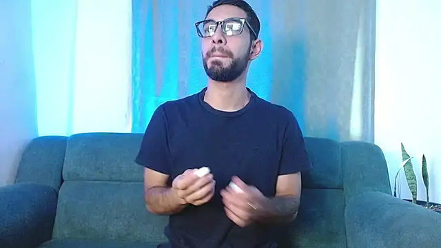 Snapshot of ReyPablo1 chatting on October 2025 09:15:01 PM ReyPablo1 online show from October 2025 09:15:01 PM