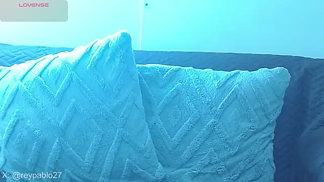 ReyPablo1 online show from November 2025 07:01:02 PM