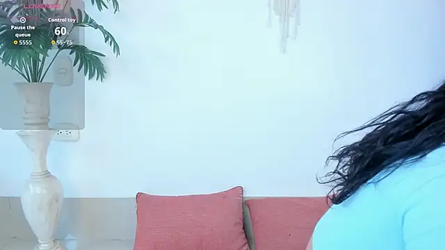 emily yeon online show from November 2025 07:05:02 PM