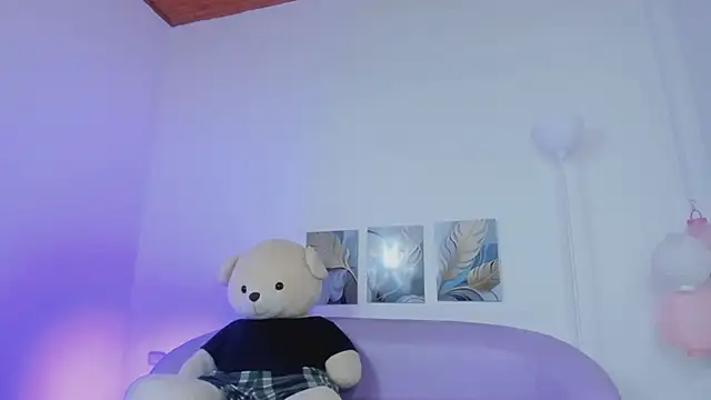 emily yeon online show from February 2026 10:11:02 PM