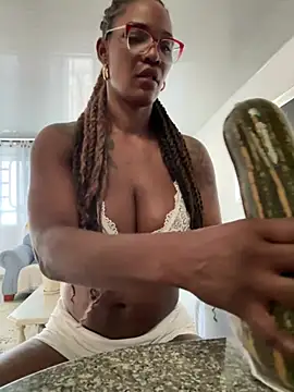 Snapshot of Bustykeyla chatting on June 2026 08:46:02 PM Bustykeyla online show from June 2026 08:46:02 PM