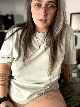 Alix Valentine online show from September 2025 09:50:01 PM