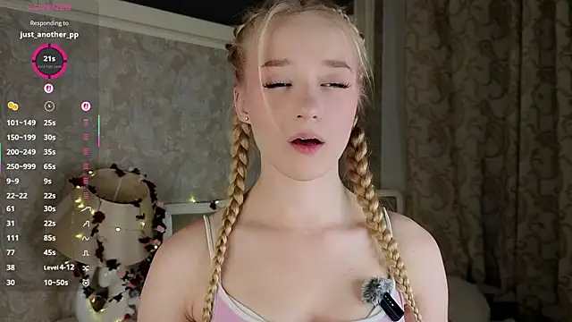 Snapshot of Emma_Frosty chatting on July 2026 10:27:02 PM Emma Frosty online show from July 2026 10:27:02 PM