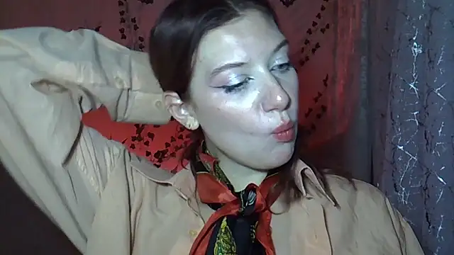 Lily Ember online show from October 2025 10:12:01 PM