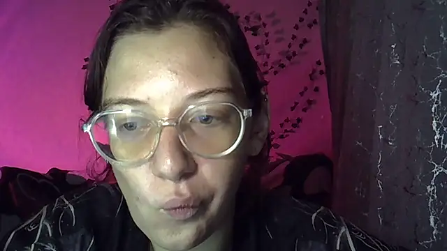 Lily Ember online show from November 2025 07:48:02 PM