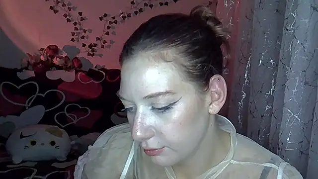 Lily Ember online show from November 2025 05:33:02 PM