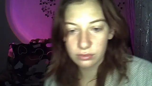 Lily Ember online show from November 2025 05:01:02 PM