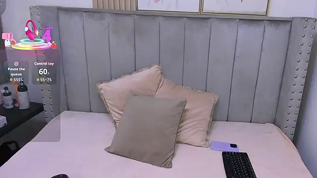 Snapshot of Anya_Belth chatting on September 2025 08:14:01 PM Anya Belth online show from September 2025 08:14:01 PM