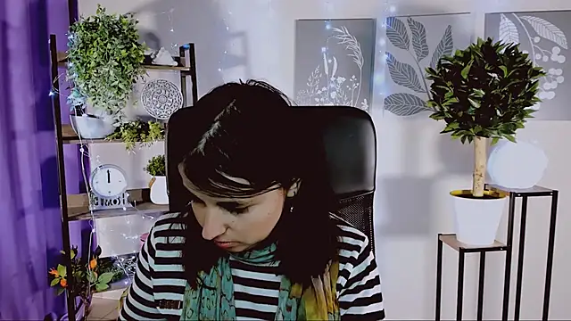 MartaEdams online show from April 2026 06:31:02 AM