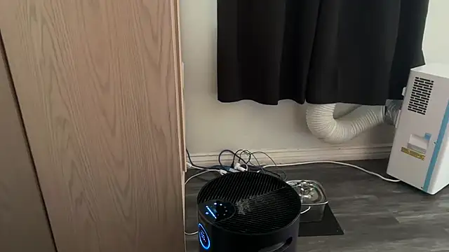 kSwisssxxx online show from November 2025 10:43:02 PM