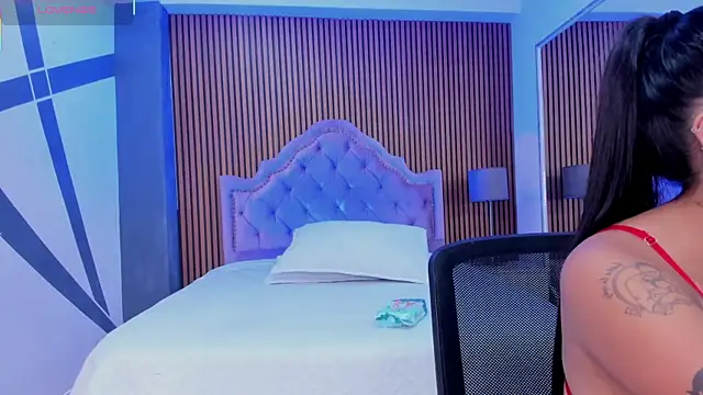 SelenaStonne online show from October 2025 07:37:02 PM