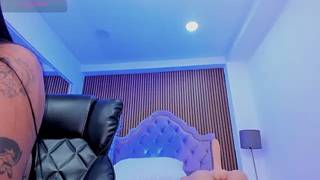 SelenaStonne online show from January 2026 06:13:01 PM