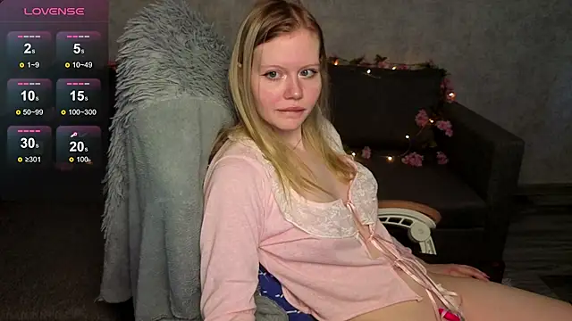 Snapshot of Wendy_228 chatting on March 2026 01:31:02 AM Wendy 228 online show from March 2026 01:31:02 AM