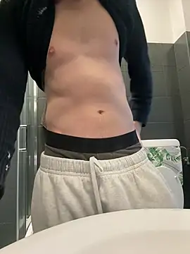 Snapshot of mario231197 chatting on February 2026 06:20:02 AM mario231197 online show from February 2026 06:20:02 AM