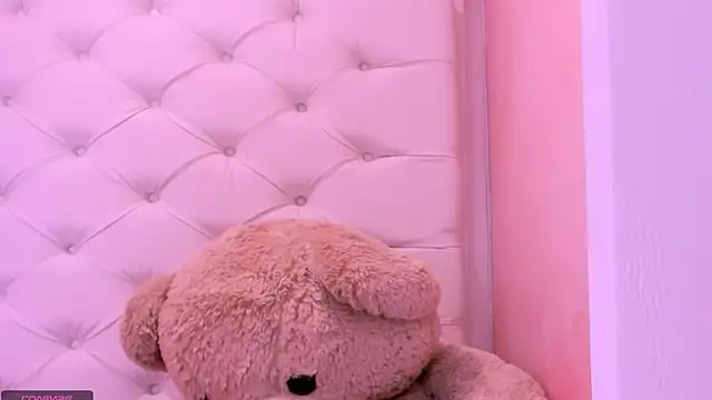 Snapshot of eimy_skinny_ chatting on May 2026 01:40:01 PM eimy skinny online show from May 2026 01:40:01 PM