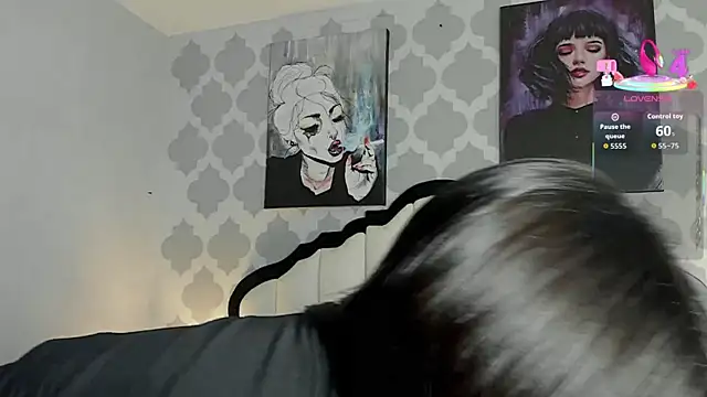 SarahMiler  online show from October 2025 08:02:02 PM