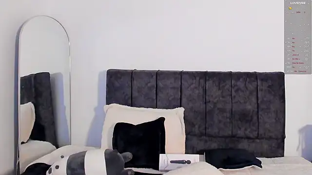 Taylormaxwell online show from February 2026 12:06:02 AM