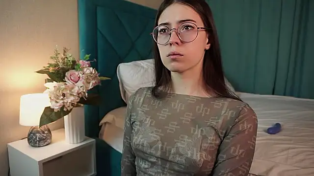 ywixos online show from February 2026 02:09:02 PM