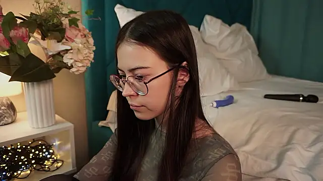 ywixos online show from March 2026 02:56:02 PM