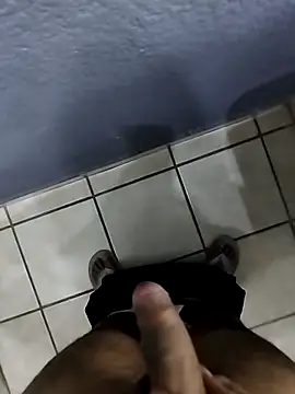 Leofj007 online show from December 2025 11:00:02 PM