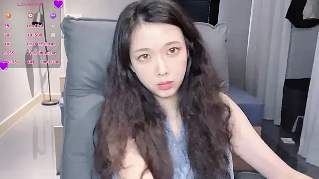 NiNi-baby520 online show from September 2025 07:30:01 AM