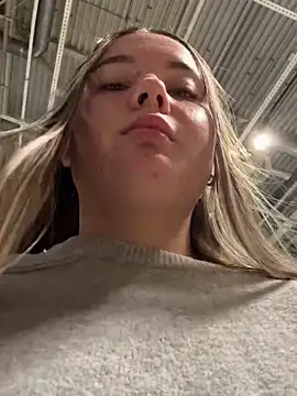 Snapshot of StephanieMur chatting on October 2025 04:01:02 AM StephanieMur online show from October 2025 04:01:02 AM