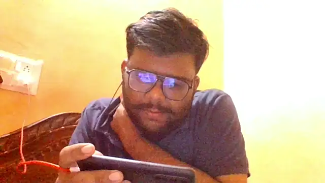 Snapshot of brownbear6 chatting on November 2025 06:40:02 PM brownbear6 online show from November 2025 06:40:02 PM