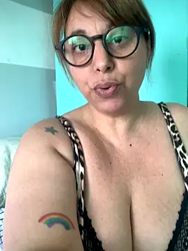 LupeLok online show from November 2025 05:12:02 PM