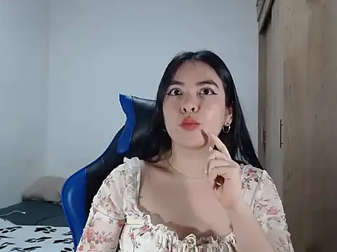 EloiseJun online show from September 2025 08:54:02 PM