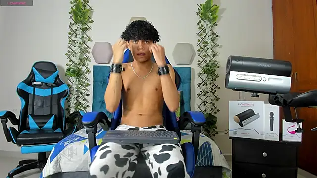 Snapshot of _taylor_black chatting on September 2025 09:31:02 PM taylor black online show from September 2025 09:31:02 PM