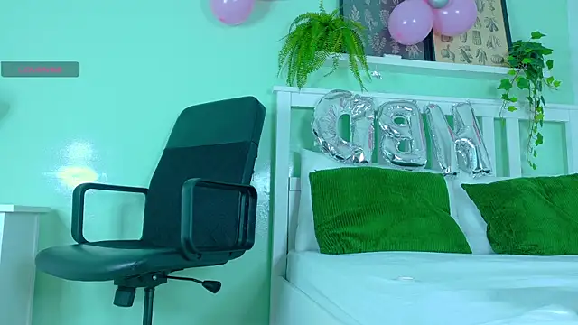 BelaMiller  online show from October 2025 11:51:02 AM